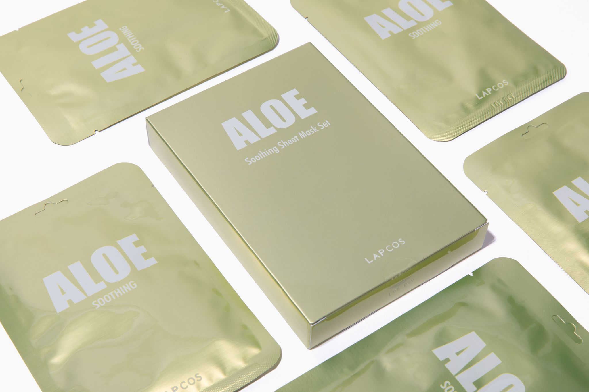 5-pack box with soothing aloe vera face mask. 5 sheet masks within. Hydrating skin korean beauty mask